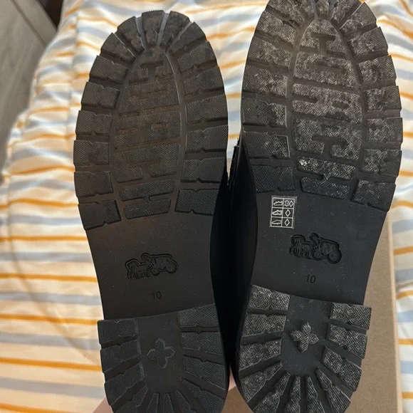 Coach Black Leather Women’s Loafers - Picture 4 of 5